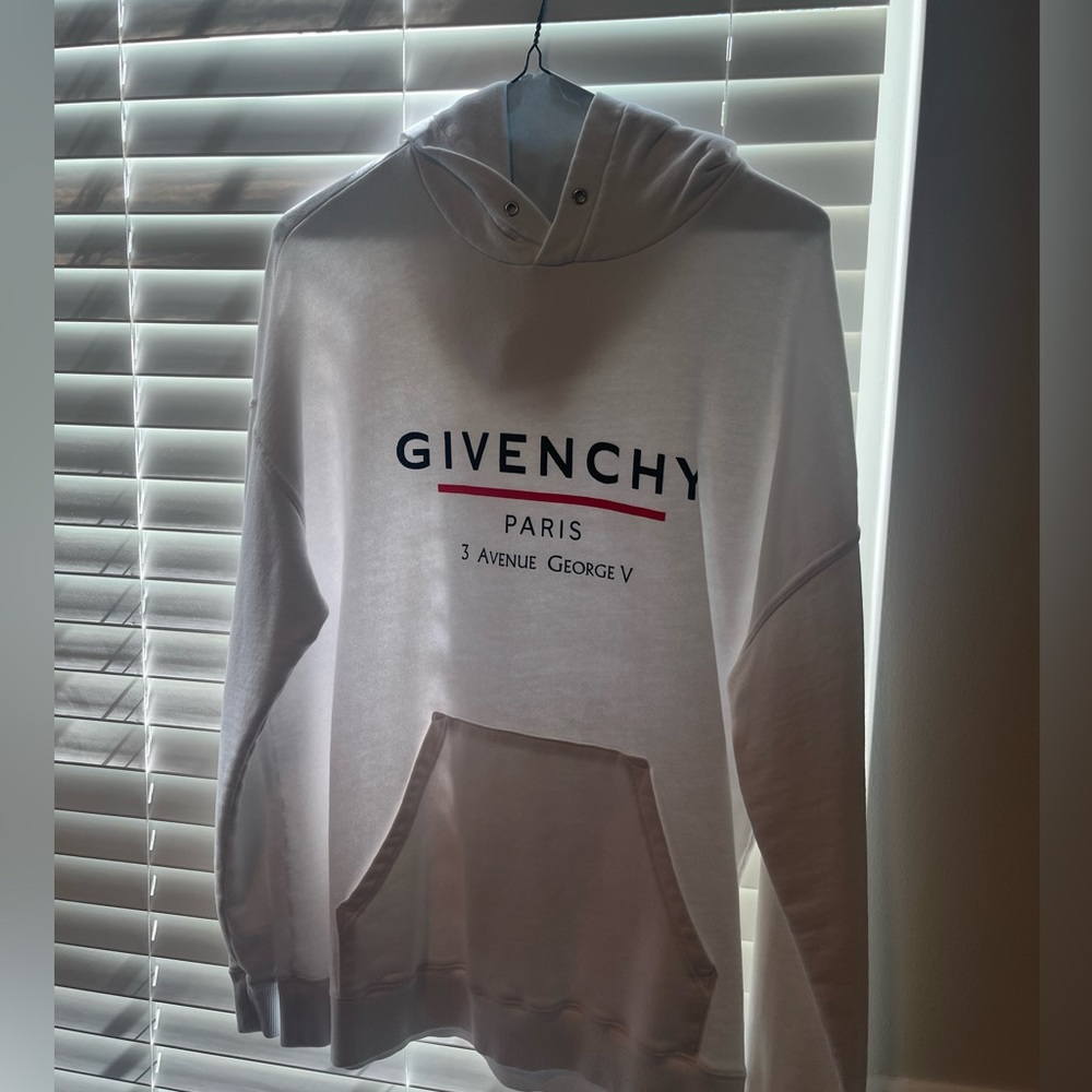 Men’s Large Authentic Givenchy Hoodie